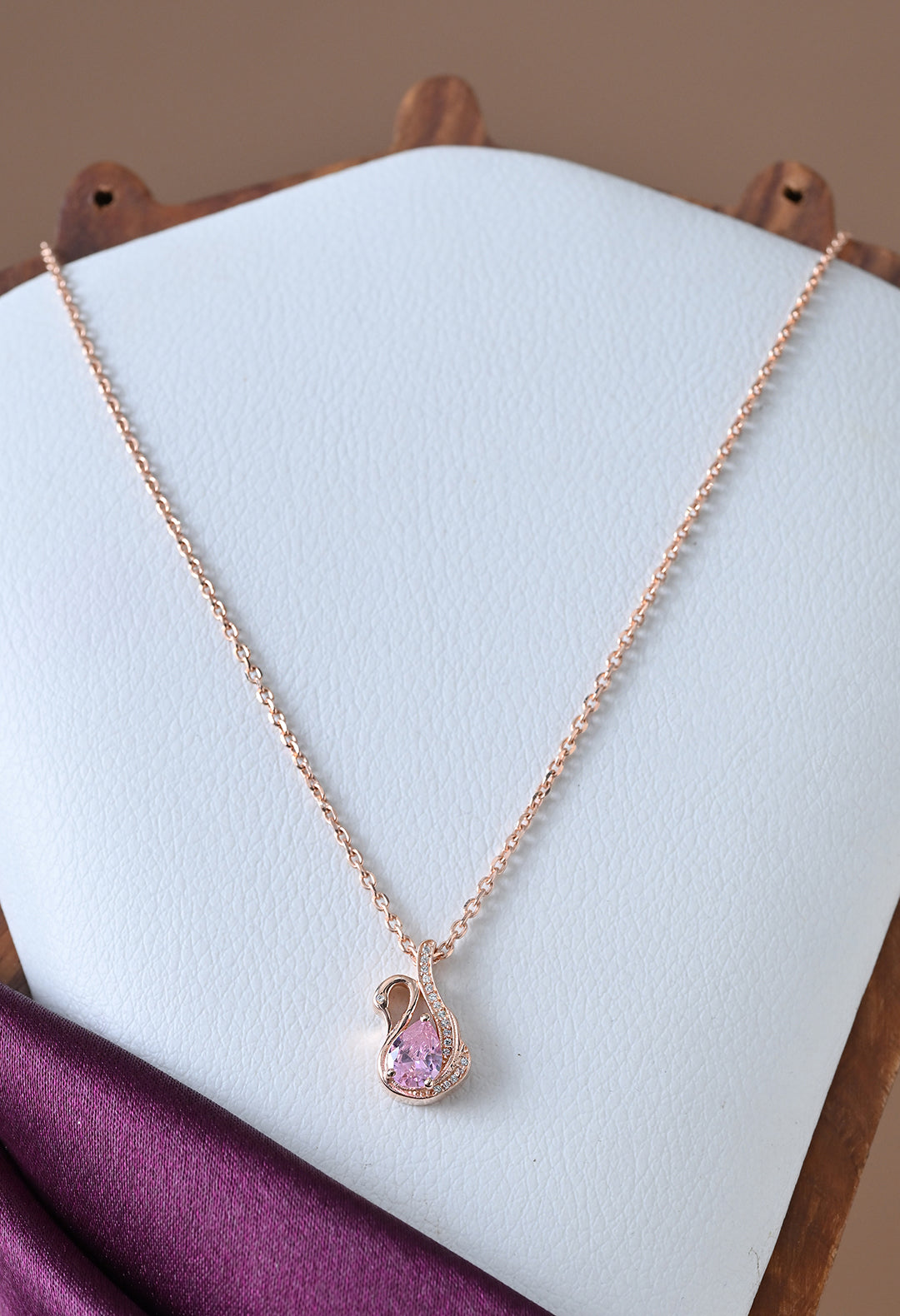 Necklace With Swan Pendant