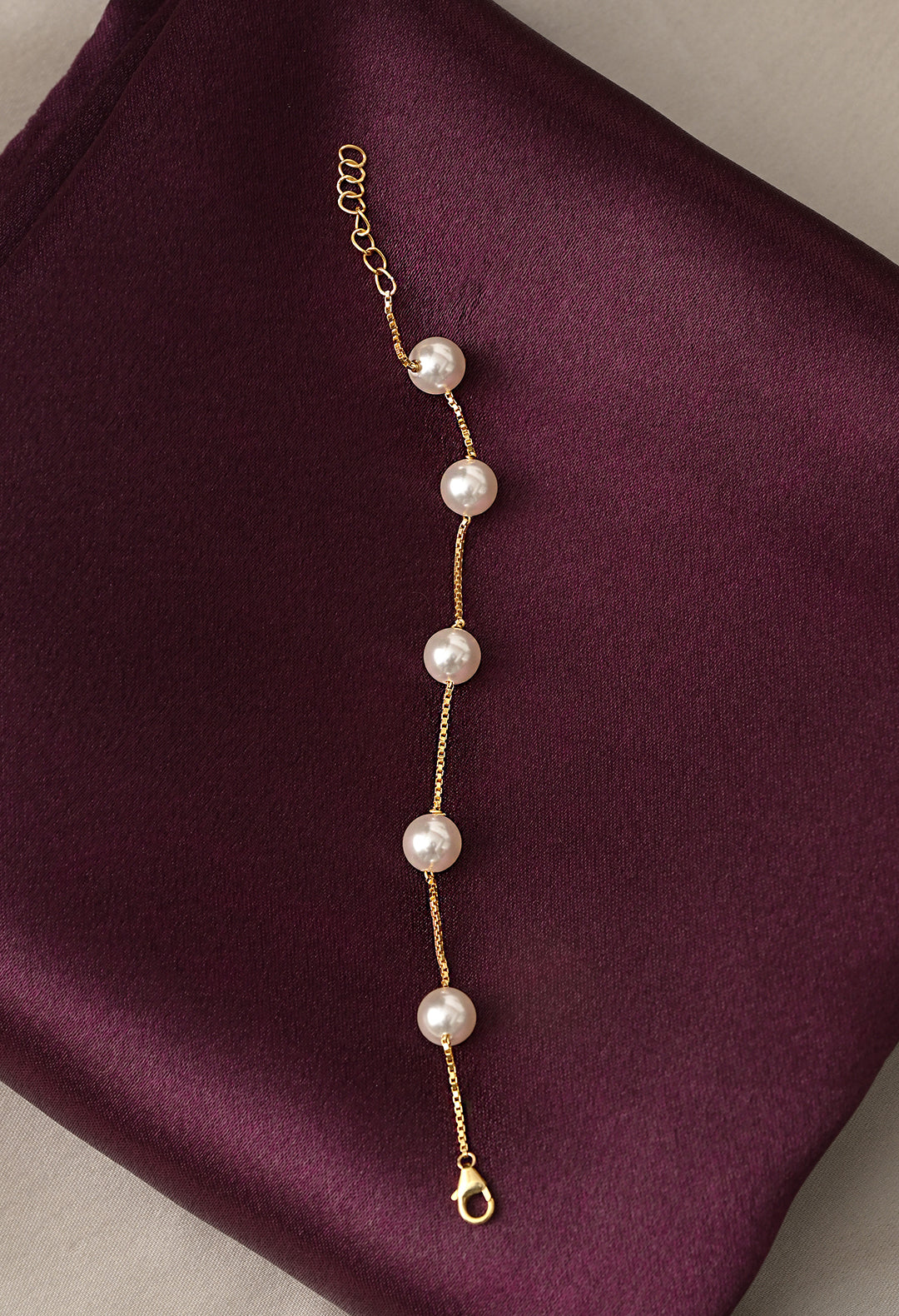 Pearl Line Bracelet