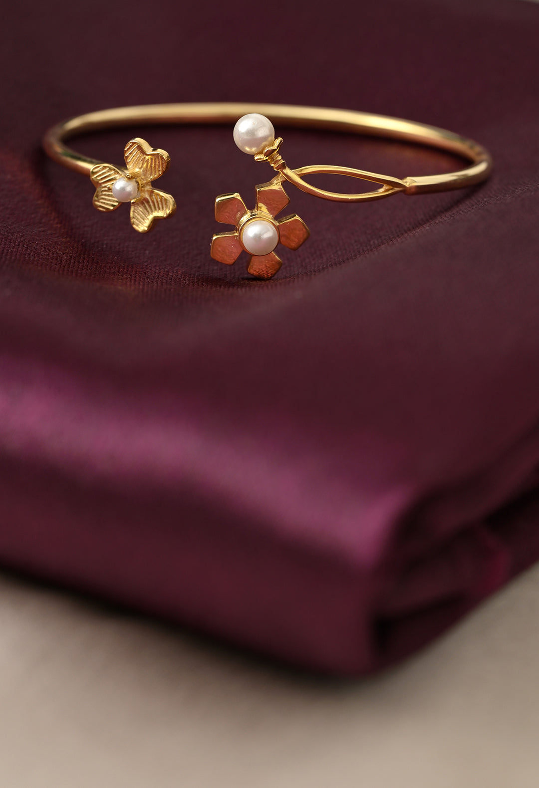 Pearl Bloom Adjustable Bracelet