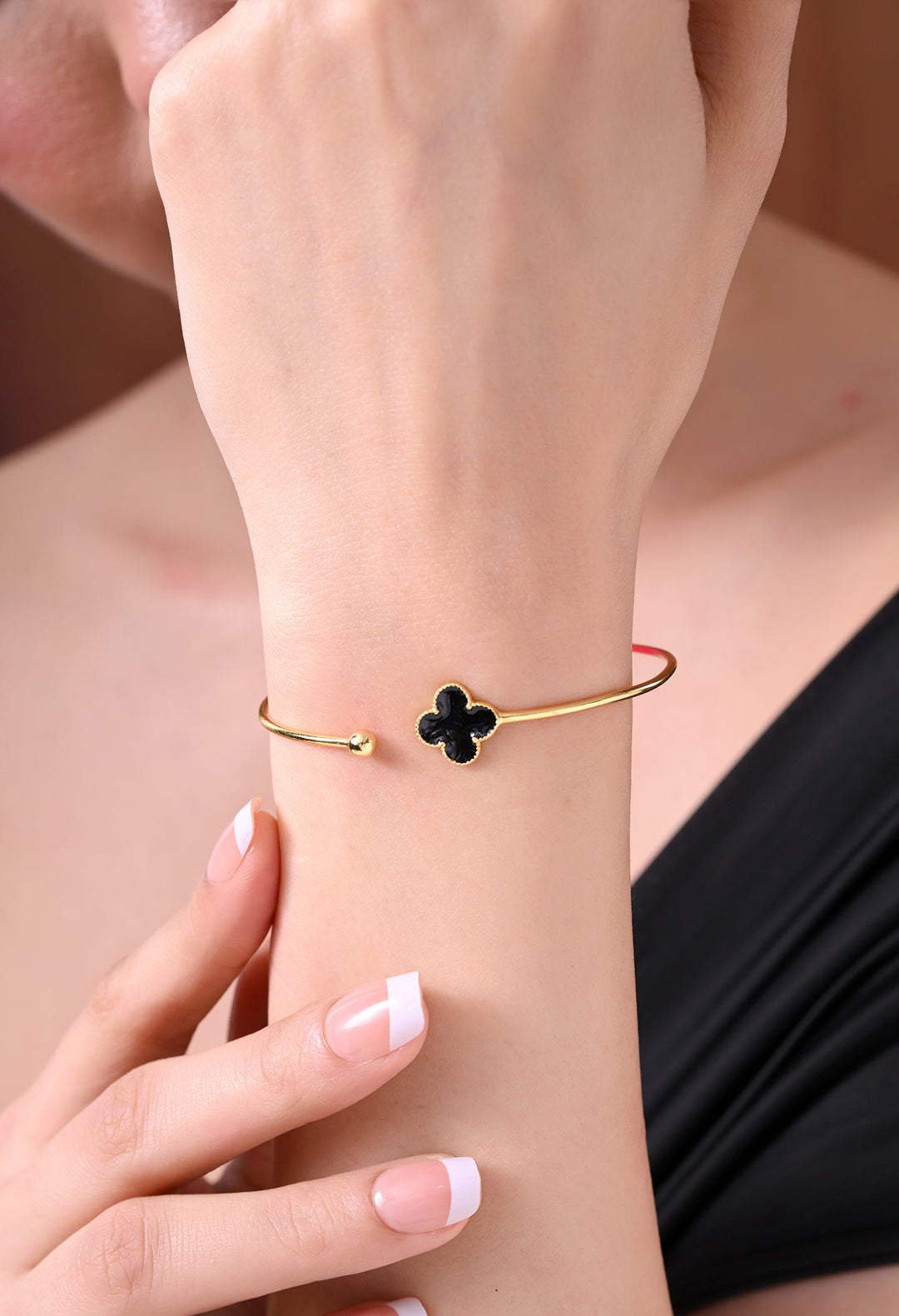Onyx Clover Kada