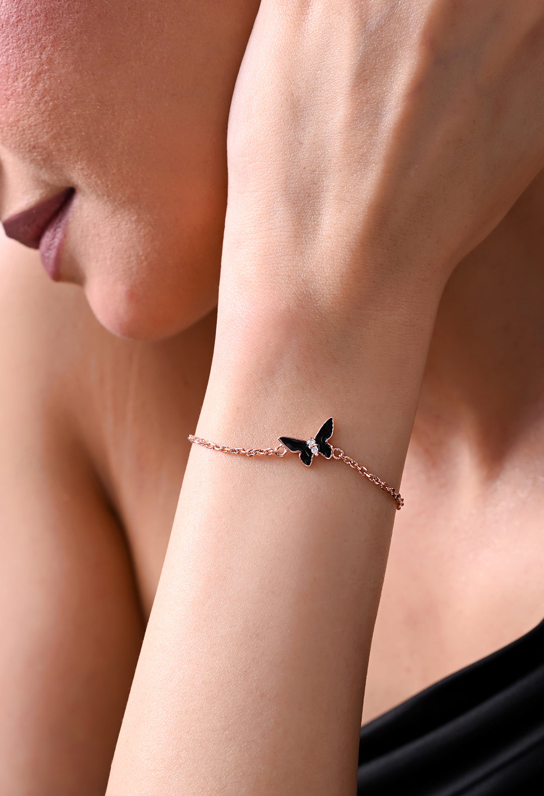 Noir Flutter Bracelet