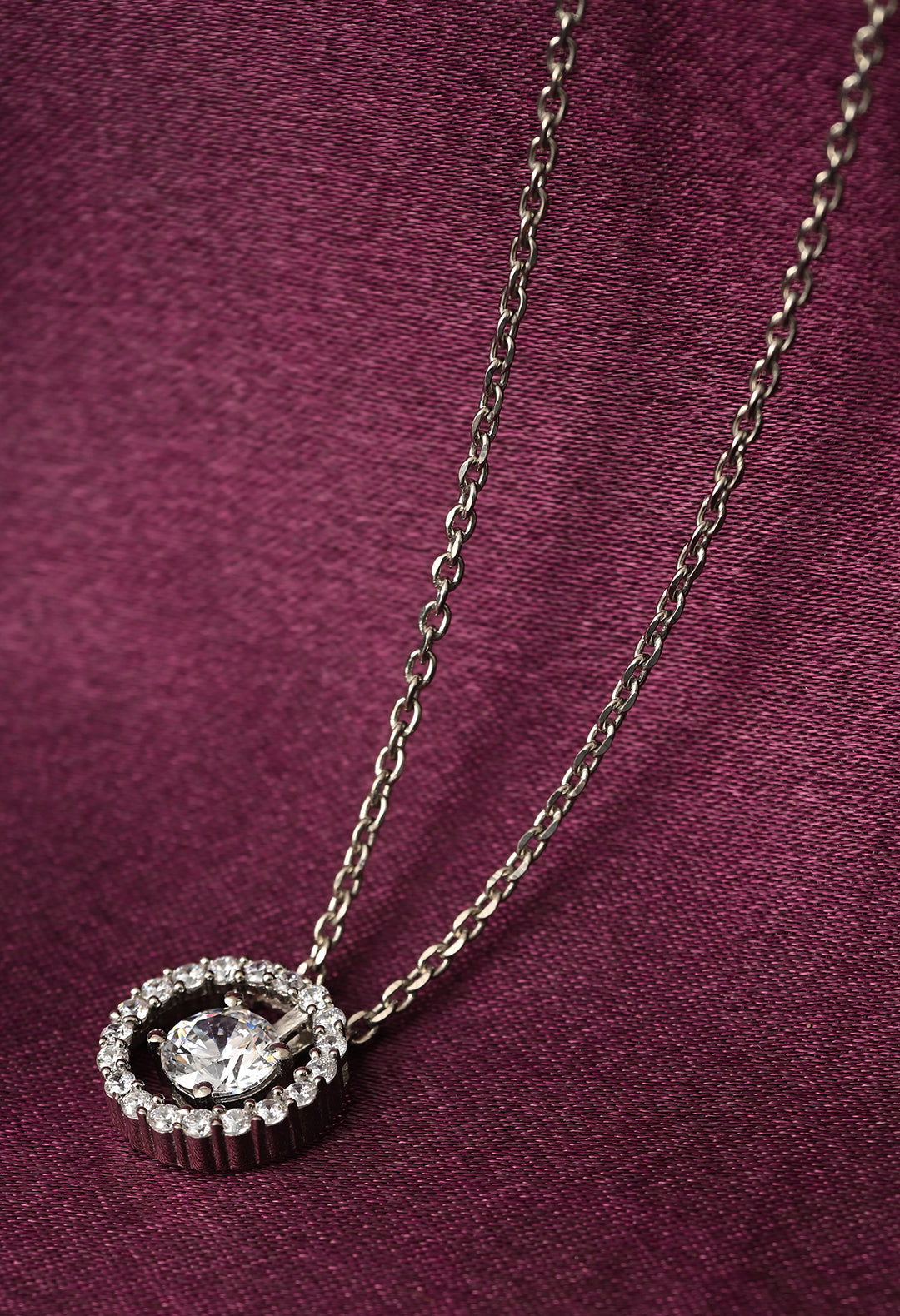 Bulls Eye Zircon Necklace