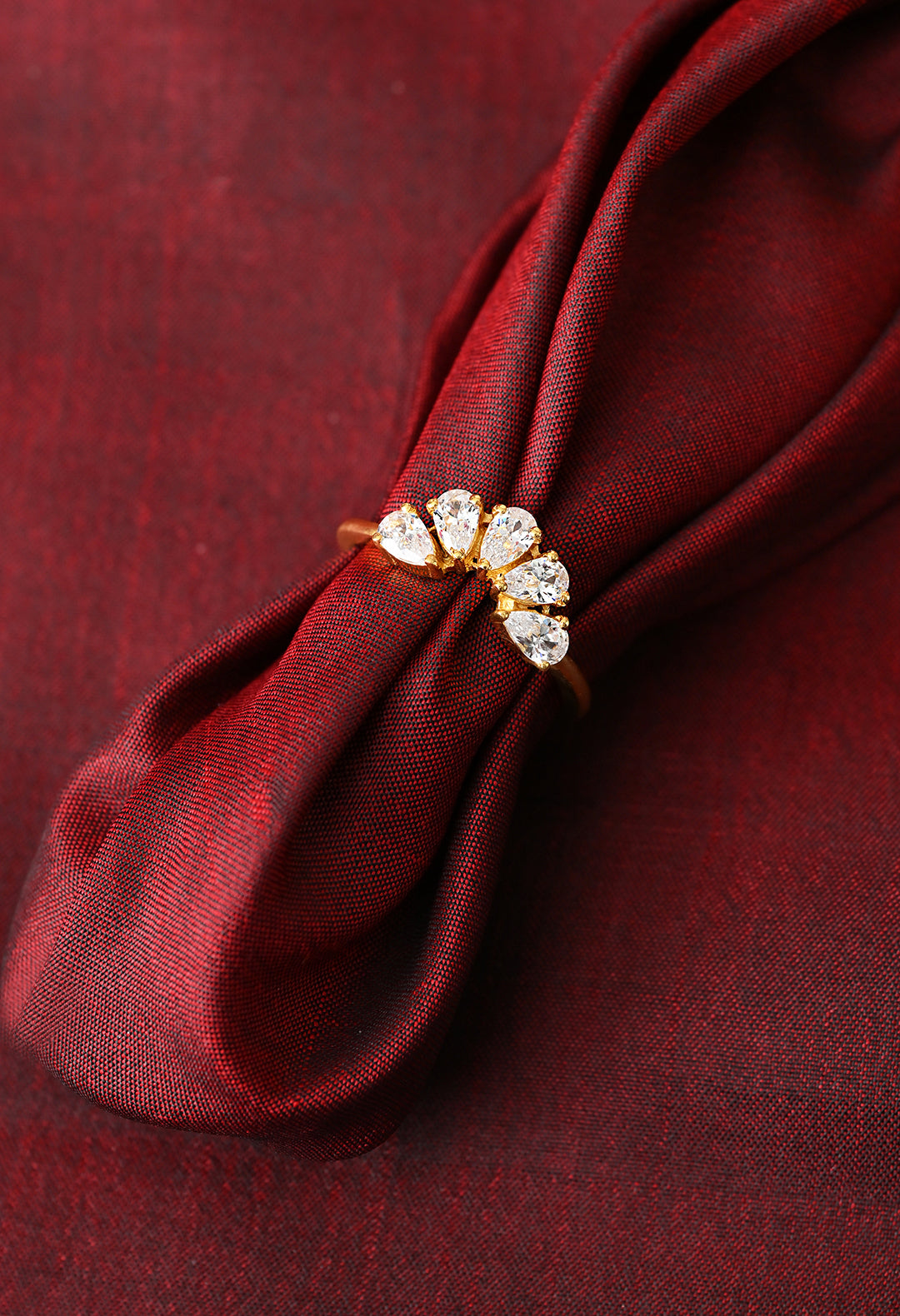 5 Leaves Ring