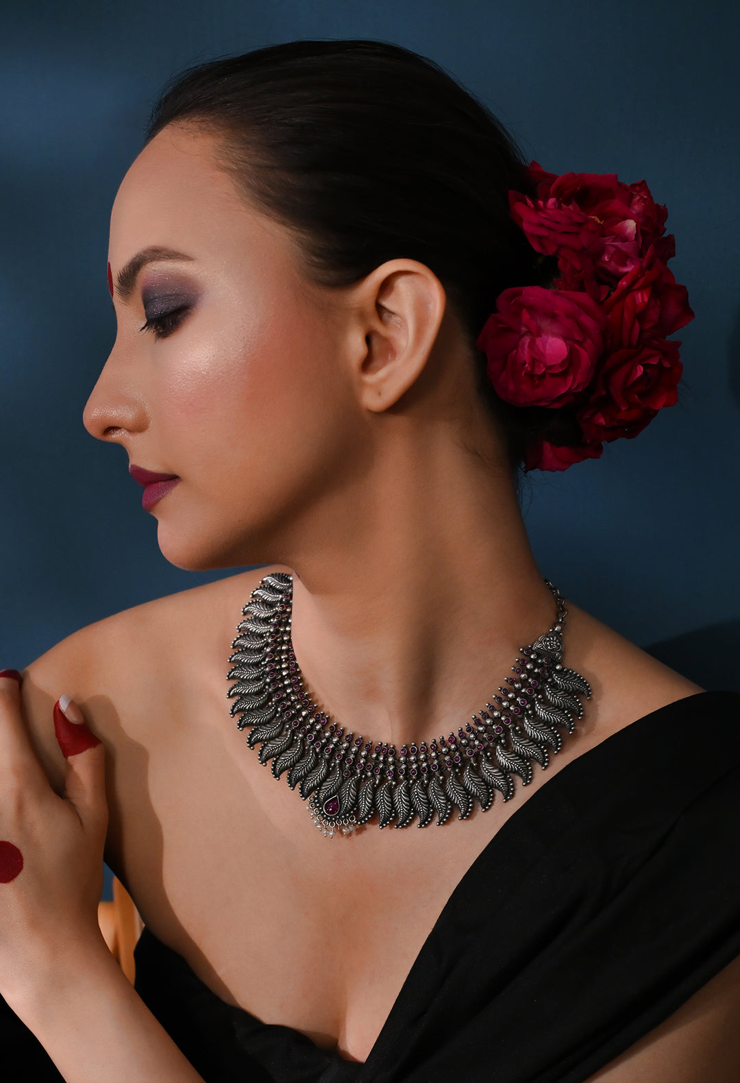 Silver leaves tribal necklace